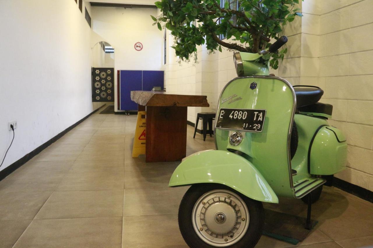 Bu Sepuh Guesthouse Sangkanurip Zewnętrze zdjęcie