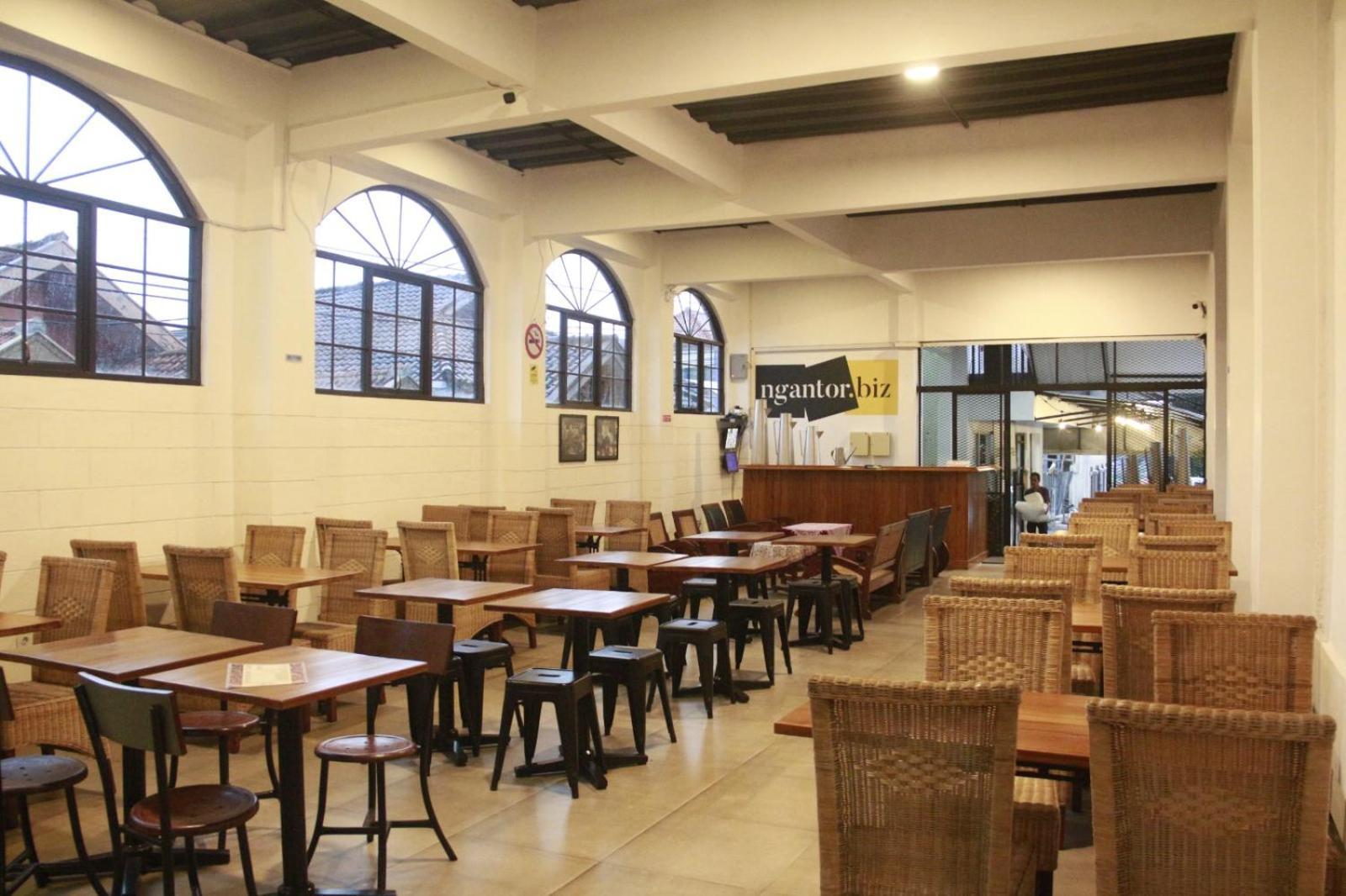 Bu Sepuh Guesthouse Sangkanurip Zewnętrze zdjęcie